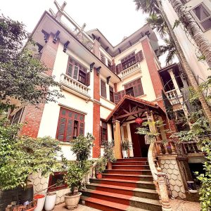 Vườn Đào Tây Hồ – Biệt thự 200m², 4.5 tầng, mặt tiền 13m – không gian sống của giới tinh hoa